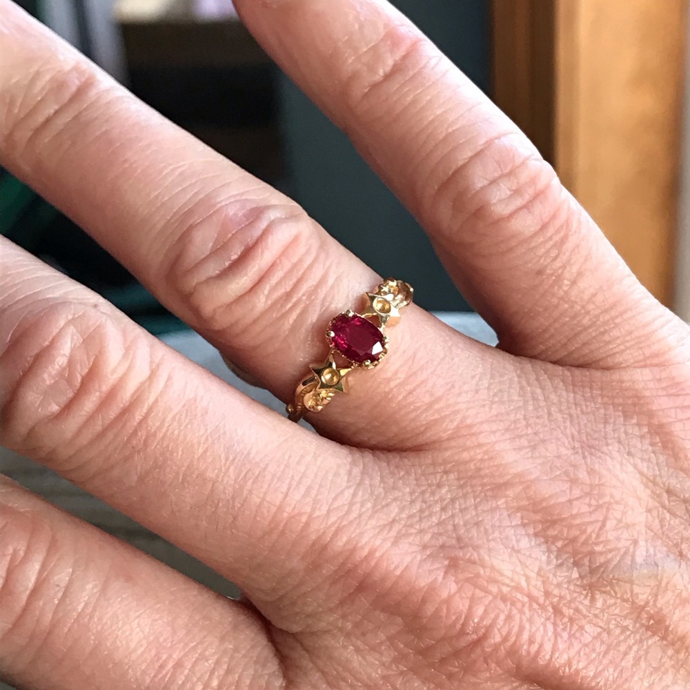 Dazzling Ruby 14k gold ring, sz 7